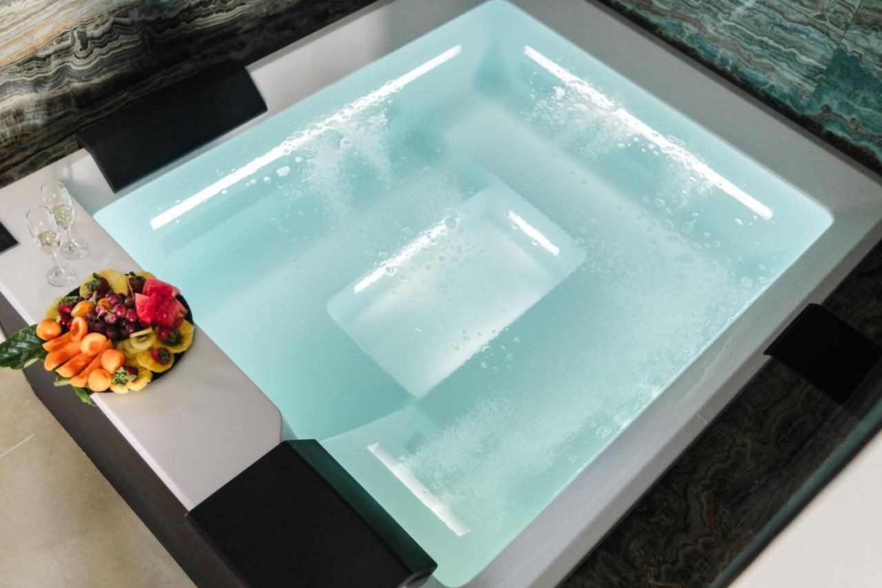 Aquasuite - Luxury Experience & Spa Palermo Bagian luar foto
